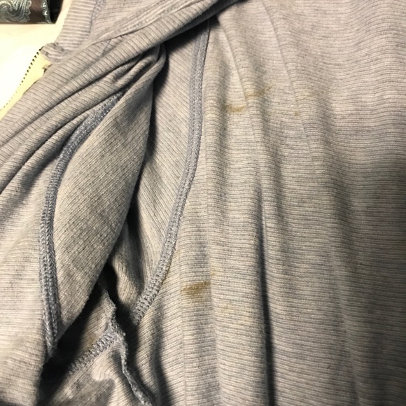 Various shirts - Picture 7 of 7